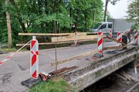 UWAGA - Zamknięty most na ul. Tęczowej w Wilkowicach